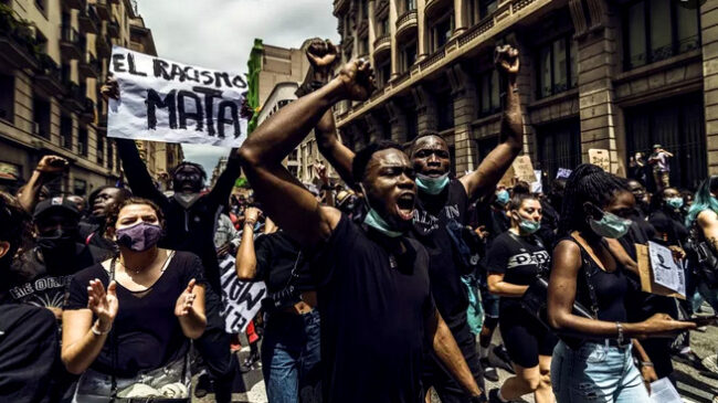 El Gobierno lanza el teléfono 021 para atender a víctimas de discriminación racial o étnica