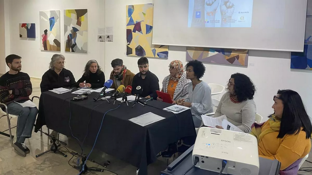 Discursos de odio, cacheos raciales y trabas para solicitar asilo: un informe denuncia “discriminaciones sistemáticas” contra los migrantes en València