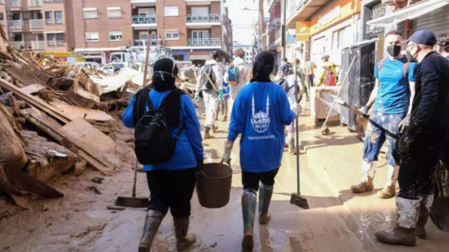 Exigen al Gobierno que exima a los inmigrantes del padrón para regularizarse tras la dana