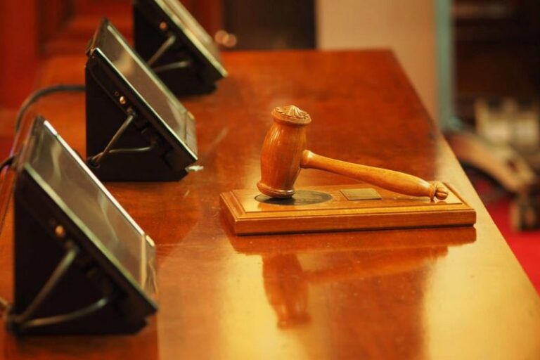 Condenado a dos años y medio un ultraderechista que llamaba en sus redes a “tirar a matar” a las personas migrantes