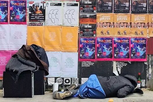 Los problemas con el empadronamiento especial en València acrecientan la vulnerabilidad de migrantes y personas sin hogar